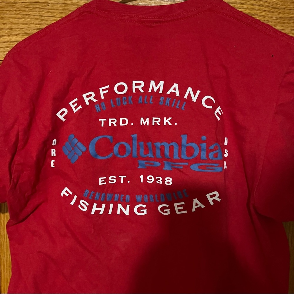 Columbia T-shirt
